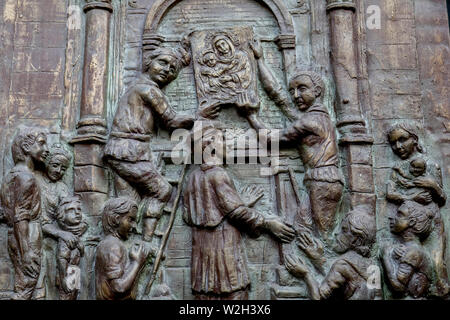 S. Maria dell'Aiuto église du xviiie siècle, Catane, Sicile (Italie). Détail d'une porte de secours. Banque D'Images