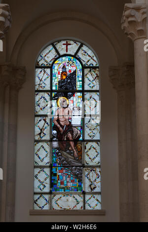 Sanctuaire Saint Teresa de Calcutta (cathédrale), Pristina, Kosovo. Vitrail. Evangéliste Saint-marc. Banque D'Images