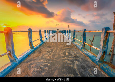 Belle Lumière du matin sur le dock Banque D'Images