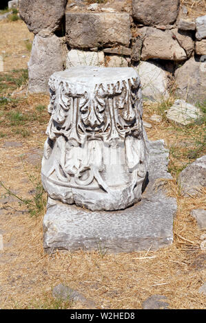 Capitale de l'ancienne colonne, vestiges de l'ancienne agora excavées, Kos Town, Kos Island, îles du Dodécanèse, Grèce. Banque D'Images