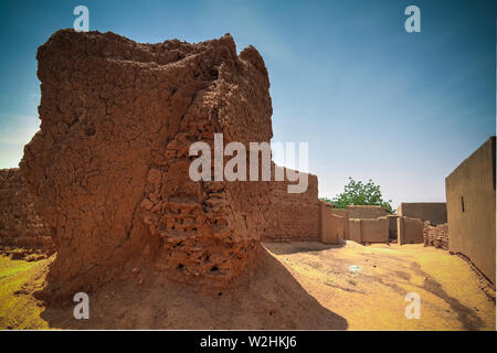 Ruines de l'ancien mur de la ville de Zinder, Niger Banque D'Images