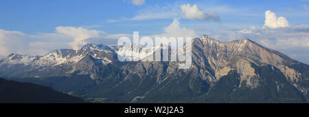 Gamme de montagne dans le canton des Grisons, Suisse. Banque D'Images