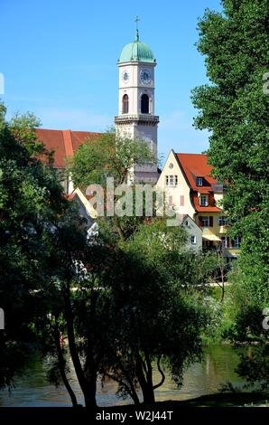 Regensburg, Oberpfalz, Bayern : historische Stadt an der Donau : Kirche auf der Insel Stadtamhof Banque D'Images