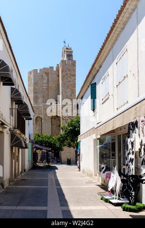 Des Saintes-Maries-de-la-Mer, capitale de la Camargue, à Notre-Dame-de-la-Mer, célèbre pour l'église de pèlerinage annuel romani Banque D'Images