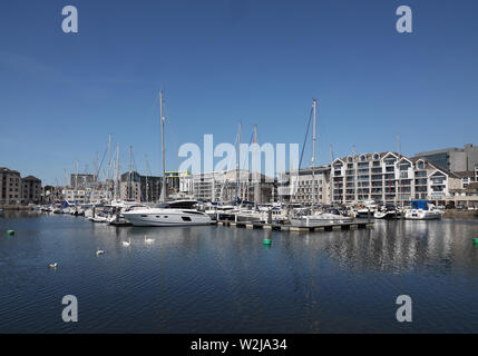 Plymouth Sutton Harbour, bassin intérieur, disponibles au repos dans un havre de paix. Banque D'Images