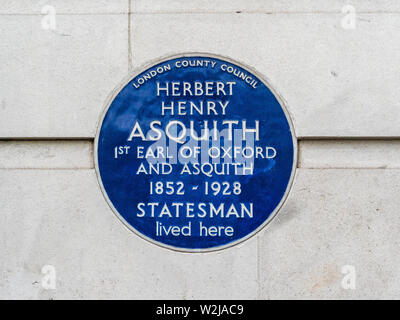 Herbert Henry Asquith Blue Plaque sur No 20 Cavendish Square centre de Londres. Asquith, Premier Ministre à partir de 1908-16, a vécu ici entre 1852 et 1928. Banque D'Images