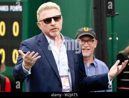 Londres, Royaume-Uni. 09 juillet, 2019. Tennis : Grand Chelem, Wimbledon. Boris Becker de gestes. Crédit : Frank Molter/dpa/Alamy Live News Banque D'Images