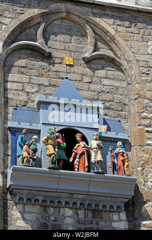 Gouda, Zuid Holland/Pays-Bas - 22 juillet 2014 : spectacle de marionnettes illustrant l'octroi de droits de ville en 1272 par floris 5 comte de Hollande à ec historique Banque D'Images