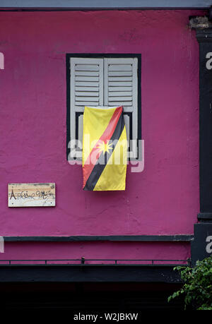 Kuching, Sarawak/Malaisie - février 12, 2017 : l'indicateur de fenêtre d'une maison à Sarawak sur Jalan main bazaar Banque D'Images