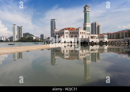 Mosquée flottante de Tanjung Bungah à Penang, Malaisie, Asie. Banque D'Images