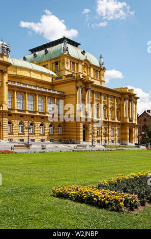 Théâtre national croate de Zagreb HNK, néo-baroque, les arts du bâtiment ; 1895 ; l'architecture ouvragée ; vieux, Maréchal Tito Square ; l'UE Zagreb, Croatie Banque D'Images