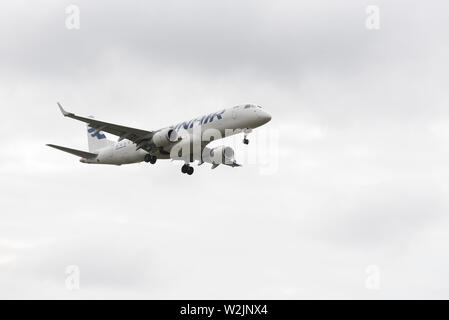 Embraer 190 Finnair Banque D'Images