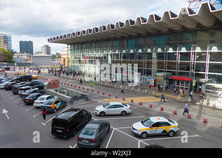 La gare de Koursk à Moscou Banque D'Images