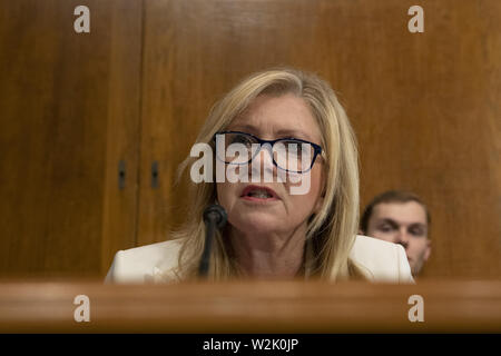 Le 9 juillet, 2019 - Washington, District of Columbia, États-Unis - États-Unis Le Sénateur Marsha Blackburn (républicain du Tennessee) parle pendant le témoignage de l'avocat de la quatorzième circonscription judiciaire, Caroline du Sud, le professeur Pierre Duffie Angela J. Campbell, de la technologie des communications et de l'Institut clinique de la représentation publique, fondateur et directeur général de protéger les jeunes yeux Christopher McKenna, président et chef de la direction Centre national pour les enfants disparus et exploités John F. Clark, et fondateur et chef de la Family Online Safety Institute Stephen Balkam durant la Committ judiciaire du Sénat Banque D'Images