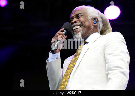 Billy Ocean joue sur la scène au cours de la 1re journée de la musique de Kew à Kew Gardens, le 9 juillet, 2019 à Londres, en Angleterre. Banque D'Images