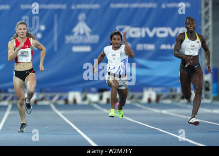 Naples, Italie. 09 juillet 2019. Dutee Chand (C) de l'Inde s'exécute au cours de la finale du 100 m femmes lors de la 30e Universiade d'été à Naples, Italie, le 9 juillet 2019. Credit : Zheng Huansong/Xinhua/Alamy Live News Banque D'Images