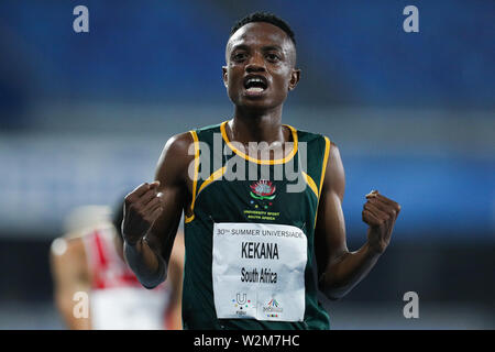 Naples, Italie. 09 juillet 2019. Mokofane Kekana Milton de l'Afrique réagit après la finale hommes 10000m à la 30e Universiade d'été à Naples, Italie, le 9 juillet 2019. Credit : Zheng Huansong/Xinhua/Alamy Live News Banque D'Images