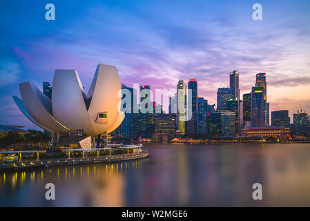 Singapour, Singapour - le 10 août 2018 : skyline de Singapour par le Marina Bay Banque D'Images