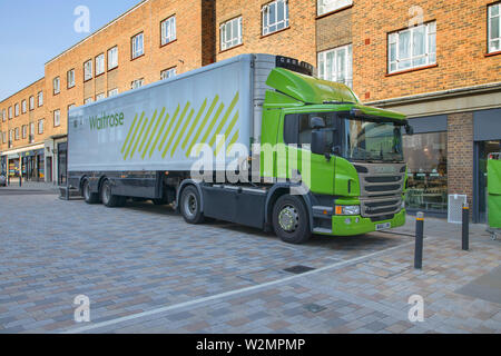 Waitrose store et des camions de livraison dans la région de Surrey leatherhead Banque D'Images