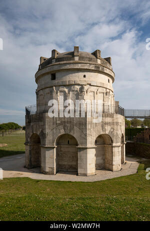 Ravenne, mausolée des Theoderich, Mausoleo di Teodorico, vor, Zehneck 526 Unten ein, oben Rundbau, monolithische Deckplatte, Blick von Süden Banque D'Images