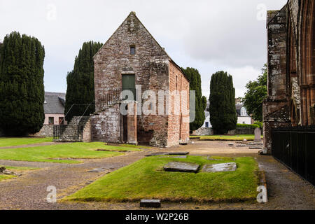 La salle du chapitre de cathédrale du 13ème siècle ruines. Fortrose, Black Isle, Ross et Cromarty, Écosse, Royaume-Uni, Angleterre Banque D'Images