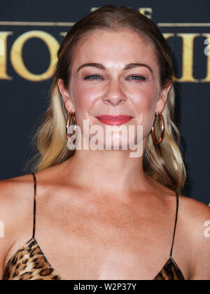 Hollywood, États-Unis. 09 juillet, 2019. HOLLYWOOD, LOS ANGELES, CALIFORNIE, USA - 09 juillet : la chanteuse LeAnn Rimes arrive à la première mondiale du Disney's 'Le Roi Lion' qui s'est tenue à l'Kodak Theater le 9 juillet 2019 à Hollywood, Los Angeles, Californie, États-Unis. (Photo par Xavier Collin/Image Crédit : Agence de Presse) L'agence de presse Image/Alamy Live News Banque D'Images