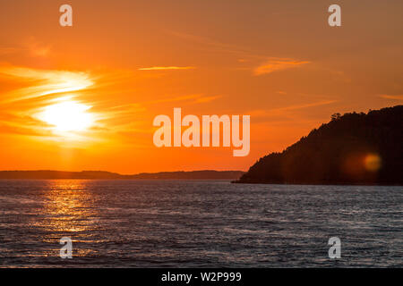 Incroyable coucher du soleil sur le lac Michigan et Mackinac Island Banque D'Images