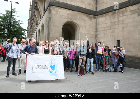 Manchester, UK, 10 juillet, 2019. Manchester Conseil déclare une urgence climatique. La tribune était pleine de militants du climat, l'Extension de l'hôtel de ville de Manchester, Manchester, Royaume-Uni. Crédit : Barbara Cook/Alamy Live News Banque D'Images