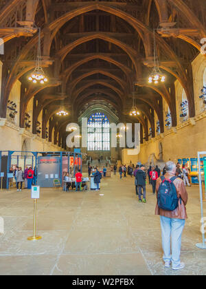 Westminster Hall est le plus ancien bâtiment de la Westminster Palace. Aujourd'hui, il est utilisé pour les événements publics, les cérémonies et les mensonges en état. Banque D'Images