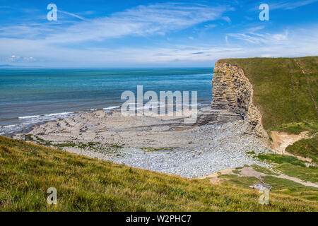 Nash Point Beach et le Sphinx Rock sur la côte du Glamorgan près de Marcross dans la vallée de Glamorgan Banque D'Images