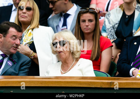 Londres, Royaume-Uni, 10 juillet 2019 : le Prince de Galles' femme, Camilla Parker Bowles, visitez le fort Royal au jour 9 au tennis de Wimbledon 2019 au All England Lawn Tennis et croquet Club à Londres. Crédit : Frank Molter/Alamy live news Banque D'Images