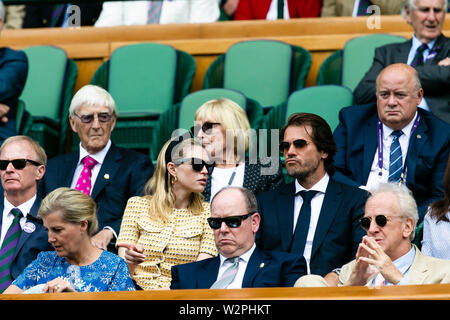 Londres, Royaume-Uni, 10 juillet 2019 : Sophie, comtesse de Wessex (l), le Prince Albert II de Monaco (M), Sara Foster et Tommy Haas(2e rangée) visiter le fort Royal au jour 9 au tennis de Wimbledon 2019 au All England Lawn Tennis et croquet Club à Londres. Crédit : Frank Molter/Alamy live news Banque D'Images