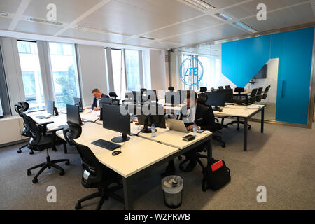 Bruxelles. 09 juillet 2019. Photo prise le 9 juillet 2019 montre une vue de la cybersécurité ZTE Lab Europe à Bruxelles, Belgique. Le géant chinois des télécommunications ZTE a lancé son laboratoire de cybersécurité de l'Europe à Bruxelles, mardi. Credit : Zhang Cheng/Xinhua/Alamy Live News Banque D'Images