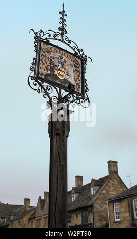 Lygon Arms Hotel , une auberge construite en pierre de Cotswold, établi 1532 AD, dans le pittoresque village des Cotswolds de Broadway Banque D'Images