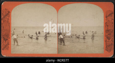 Scène de baignade (à l'Ouest La plage de Brighton, Coney Island), à partir de Robert N Dennis collection de vues stéréoscopiques Banque D'Images