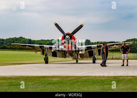 Republic P-47 Thunderbolt sur le sol à Sywell Northamptonshire, l'aérodrome, au Royaume-Uni. Banque D'Images
