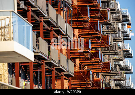 Zaandam, Pays-Bas, zone résidentielle, Vurehoot street, immeubles d'habitation, d'un balcon, Banque D'Images