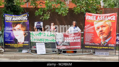 Londres, Royaume-Uni. 10 juillet, 2019. Les partisans de Julian Assange manifestations devant la Conférence mondiale sur la liberté de la presse à Londres. La conférence internationale voit des conférenciers du monde entier de partager leurs expériences et réflexions sur la protection des droits des membres des médias à travers le monde. Credit : Dinendra Haria/Alamy Live News Banque D'Images