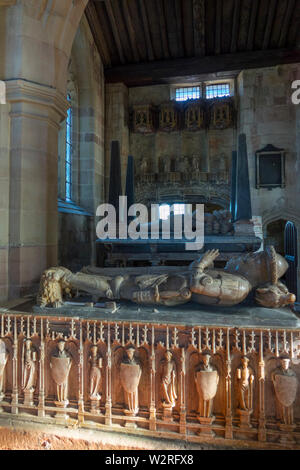 Tombes médiévales, Église de St Barthélemy Tong Banque D'Images