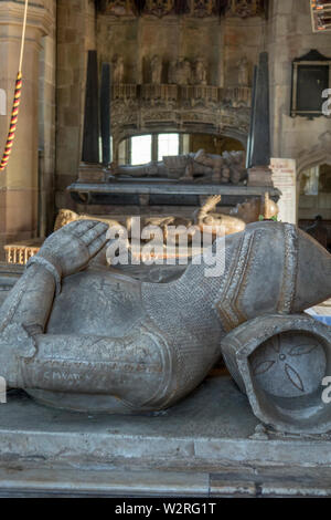 Tombes médiévales, Église de St Barthélemy Tong Banque D'Images