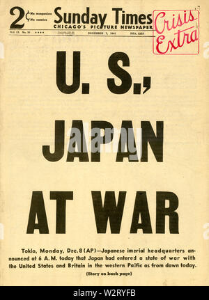 [ 1940 - Japon Journal Édition spéciale : le Japon en guerre ] - un journal spécial edition pour le 7 décembre 1941 (Showa 16) du Sunday Times annonçant l'état de guerre entre le Japon et les États-Unis. Le titre "cris des États-Unis, Japon en guerre." en haut à droite, il dit 'crise'.' La base de Chicago Sunday Times a été lancé en 1844 comme le Chicago Evening Journal et est maintenant connu comme le Chicago Sun-Times. 20e siècle vintage newspaper. Banque D'Images