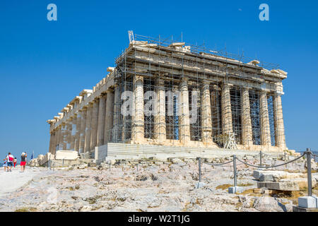 Athènes, Grèce, 9 juillet 2019 - L'historique temple du Parthénon, dédié à la déesse Athéna, est en cours de rénovation à Athènes, l'Acropole. Photo par Banque D'Images