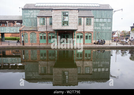 Canal de Worcester, Birmingham Broad st area Banque D'Images