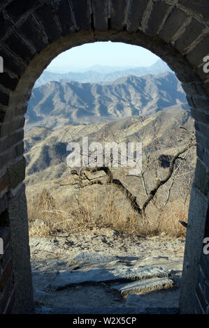 Vue des montagnes à partir de la Grande Muraille de Chine Banque D'Images