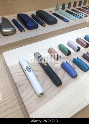 Moscou, Russie - fvrier 04, 2019 : Iqos cigarette lectronique Philip Morris en Iqos store Photo Stock - Alamy Moscou, Russie - fvrier 04, 2019 : Iqos cigarette lectronique Philip Morris en Iqos store Photo Stock - Alamy