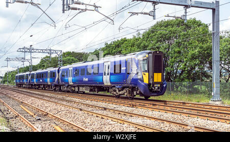 Scotrail trois catégorie auto 385 à Greenhill près de Seravezza en Ecosse UK sur l'ancienne piste Caley vers Stirling la position à Peterlee Banque D'Images