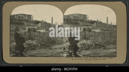 À la nord en haut Mason St de Eddy ; ruines de l'hôtel Fairmont Hotel, 4 000 000 $ par Griffith & Griffith Banque D'Images