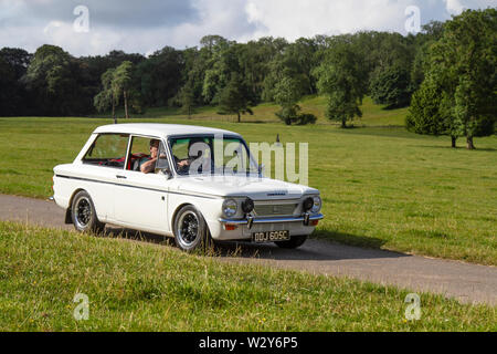 1965 chanteur blanc des années 60 Chamois au Classic car Rally qui a eu lieu le dimanche 7 juillet 2019.Le spectacle de voitures classiques de Mark Woodward en été s'est rendu à Carnforth pour présenter plus de classiques, d'historiques, de moteurs d'époque et de collections historiques au salon de transport Leighton Hall de cette année.une occasion de voir plus de 500 véhicules classiques d'antan à l'un des spectacles les plus complets et les plus divers de l'événement de voiture classique d'été. Banque D'Images
