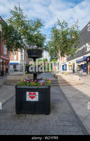 Rue Buttermarket, une rue piétonne dans la ville de Warrington dans le Cheshire. L'ancienne ville industrielle de Warrington, précédemment dans le Lancashire, j Banque D'Images