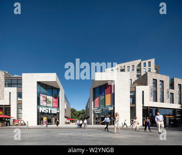 Parcours pédestre entre théâtres Nuffield Southampton et la galerie John Hansard. Studio 144 - Art de Southampton, Southampton, complexe United Kingd Banque D'Images